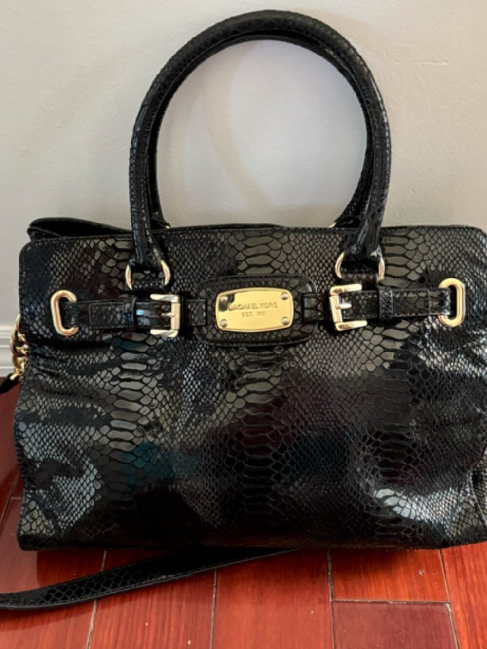 Michael Kors Black Snakeskin Leather Handbag-Used only once